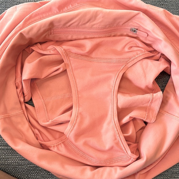 Lululemon Speed Up Mid-Rise Shorts - Picture 6 of 9